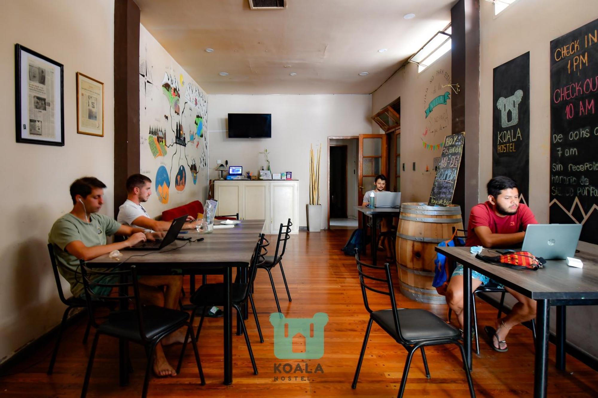 Koala Hostel Mendoza Ngoại thất bức ảnh